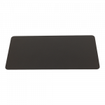 Tapis de souris noir, design élégant et minimaliste, posé sur fond blanc.